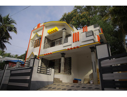 Amazing 4 Bed Room Villa with car parking for Sale in Puliyarakonam