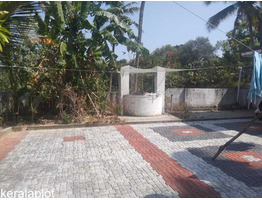 9cent,1600sqft  house for sale at  Nedumoncave po, kollam