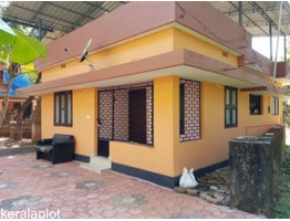 40 cent Land with Two Houses and Eight Quarters for Sale in Payyannur (Price: 07 Lakh/Cent)