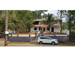 15 CENTS OF LAND AND HOUSE FOR SALE AT KURAVILANGAD, KOTTAYAM.