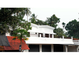 57 cent Land with 3 houses and 7 shops sale at kayamkulam town ,Alapuzha