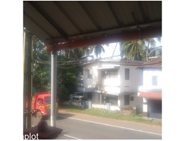 land with house sale at Pappinisseri ,Kannur