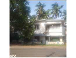 land with house sale at Pappinisseri ,Kannur