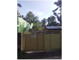11 cent Land with Tiled house for sale in Thiruvanthapuram