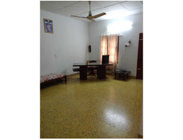 35 cent land with 4500 sqft house for rent at Udayamperoor junction, Eranakulam