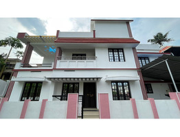 3.75 cent land with 1850 house for sale at Chalakkudy,Thrissur
