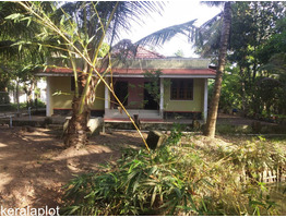 28 cent land with 800 sqft 3 bhk house sale near by Edathua-Koilmuck