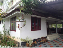 9.15 Cent Land With 1800 Sqft House Sale Near by kottapuram ( Aluva-paravoor Road)