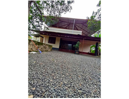 10 CENT LAND WITH HOUSE FOR  NEAR BY PERUNGALA,KAKKANAD