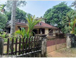 15 Cents Land With 1700 Sqft Old House For Sale Near by Vadakkan Paravoor,Ernakulam