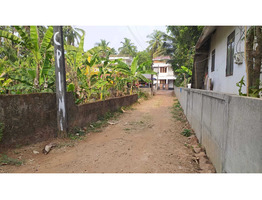 6 Cent Residential plot for sale in Adatt Thrissur District