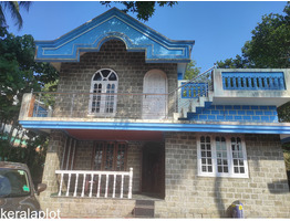 10 Cent Land With 1000 Sqft House For Sale near by Varode Junction