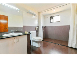 40 Cent land with 31000 Sqft Building For sale at Pallimukk