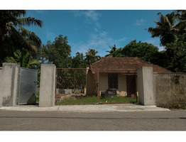 10 cent land With old house for Sale Pavamkulangara Temple