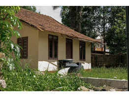 10 cent land With old house for Sale Pavamkulangara Temple