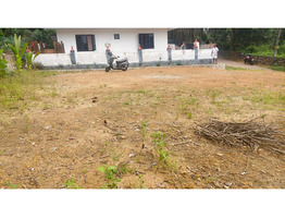 8 cent Square plot For Sale at muzhuveli