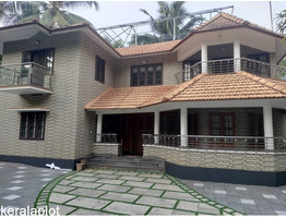 11.5 cent land with 3000 Sqft Two Storey house sale Guruvayoor kizhakke Nada