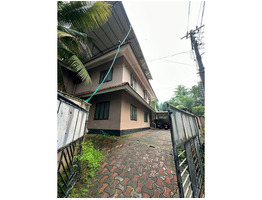 8.5 cent land with House for sale Pottammal Junction