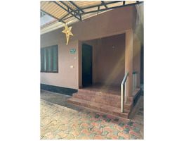 8.5 cent land with House for sale Pottammal Junction