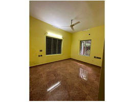 8.5 cent land with House for sale Pottammal Junction