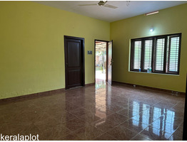 8.5 cent land with House for sale Pottammal Junction