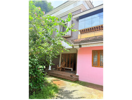 COMMERCIAL HOUSE FOR SALE