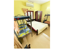 COMMERCIAL HOUSE FOR SALE