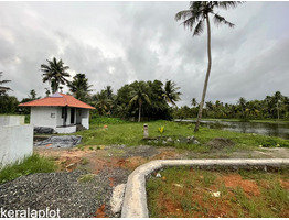 11 cent Land for sale near Mulamthuruthy-Poothotta