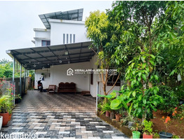 9.5 Cent land with 1350 Sqft House For sale near Madathumpady