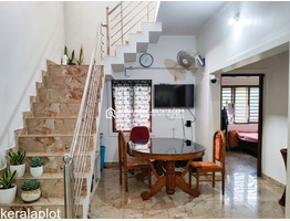 9.5 Cent land with 1350 Sqft House For sale near Madathumpady