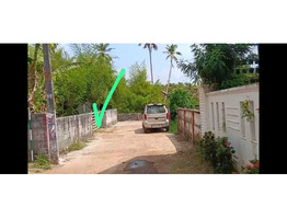 7.5 cent land for sale near Kuriachira junction Thrissur District