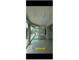1075 Sqft & 775 Sqft Commercial Space for Rent