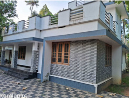 27 cent land for sale Perumbavoor,Mudakkirai junction