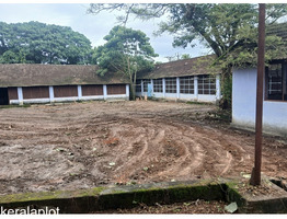 7000 Sqft Partly Tiled & Rest AC Sheet Lease