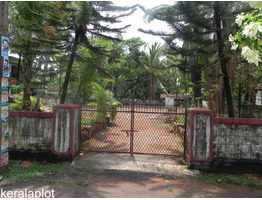 27 Cent land with a Small house (800sq) for sale at Thrissur- Villadom