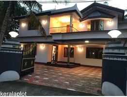 9.5 cent land with 3200sqf double storey house sale near palakkal in thrissur district